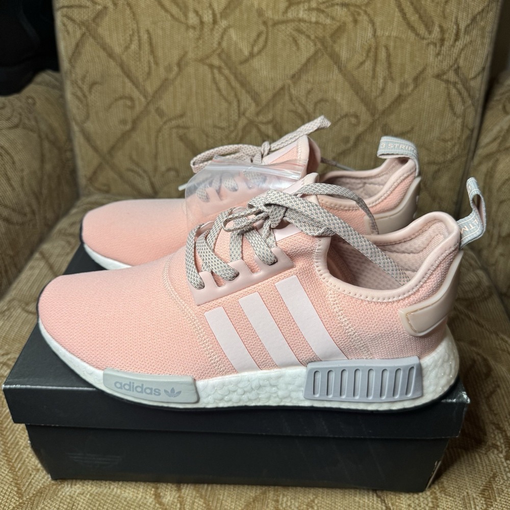 NEW‎ adidas NMD R1  Vapour Pink/Light Onix Women's Size 10 2017 BY3059